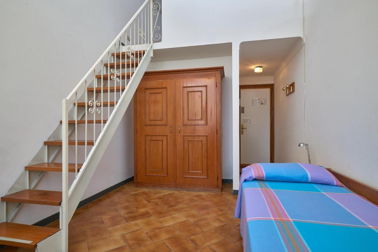 Hotel Garibaldi Finale Ligure Exterior photo